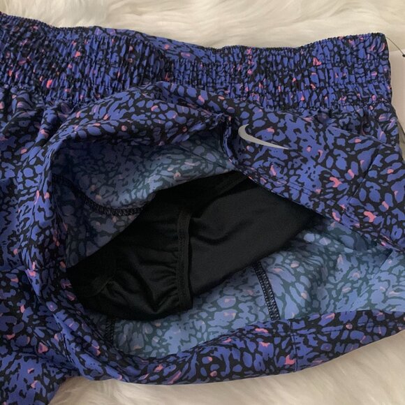 NIKE Women's One Dri-Fit Mid-Rise 3" Shorts in Purple/Black Sz MEDIUM - Picture 4 of 6